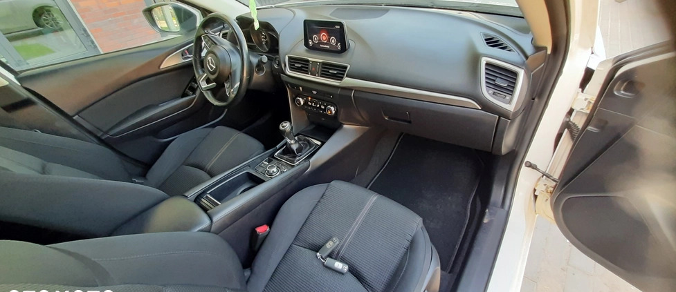 Mazda 3 cena 52700 przebieg: 72800, rok produkcji 2017 z Warszawa małe 781